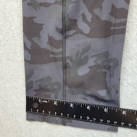 Lululemon Pants Womens 10 Black Camo Fast free Crop‎ Pocket Leggings Yoga Gym - Picture 4 of 13